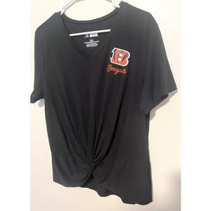 NFL Team Apparel Cincinnati Bengals T-Shirt Women’s Large Black Twist Front Tee